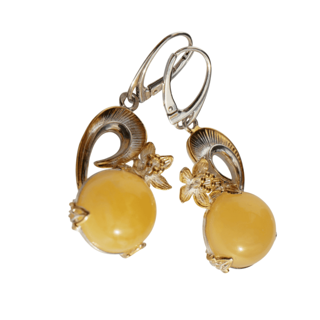 amber-swirl-soft-yellow-earrings-1