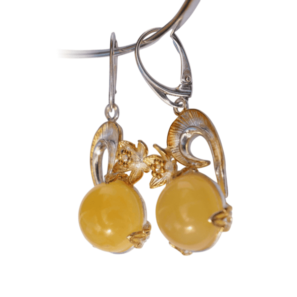 amber-swirl-soft-yellow-earrings-4