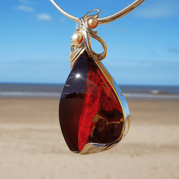 crimson-majesty-pendant-5